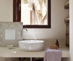 14Villa Daisy-Bathroom