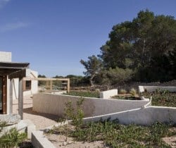 Villa Daisy-Outside views