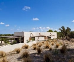 3Villa Daisy-Outside views
