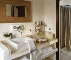Villa Deiene: Bathroom
