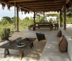 Villa Deiene: Outdoor chill out area