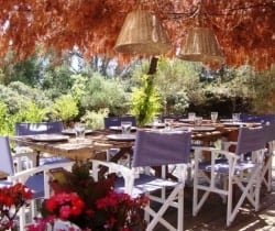 Villa Totem-Al fresco dining area