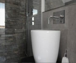 Villa Sparkle-Bathroom