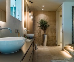 12Villa-Bellini-Bathroom