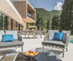 24Villa-Bellini-Outdoor-chill-out-area
