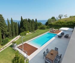 28Villa-Bellini-Swimming-pool