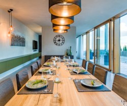 09Villa-Bernstein-Dining-room