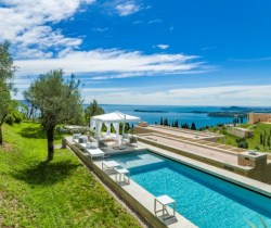 25Villa-Bernstein-Swimming-pool