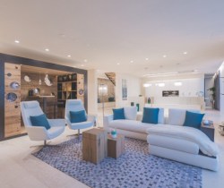02Villa-Morricone-Living-room