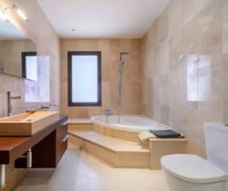 Villa Alma-Bathroom