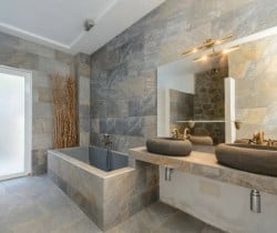 Villa Alma-Bathroom