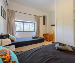 Villa Alma-Twin bedroom