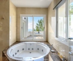 Villa Alva-Bathroom