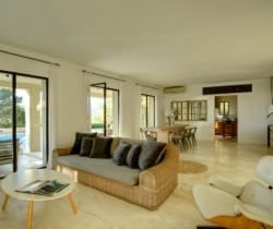 Villa Brisa-Living room