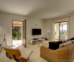 Villa Brisa-Living room
