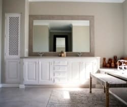 Villa Caitlin-Bathroom