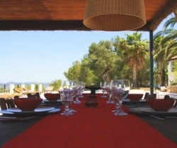 Villa Castillo: Al fresco dining area