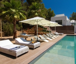 Villa Gaia-Swimming_pool