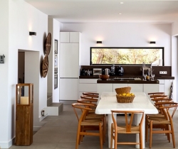 Villa Gaia-Kitchen & dining_area