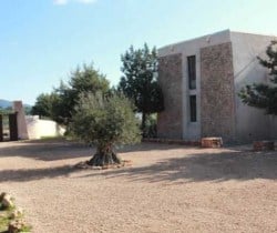 Villa Gazules: Entrance