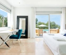 Villa-Kanya-Bedroom