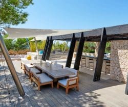 Villa-Kanya-Al-fresco-dining-area
