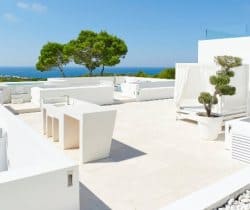 Villa-Kanya-Rooftop-entertaining-area