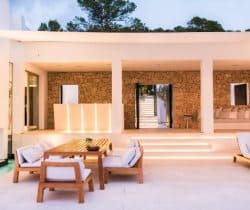 Villa-Kanya-Entertaining-area