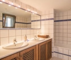 Villa Luna-Bathroom