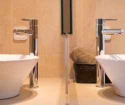 Villa Luna-Bathroom