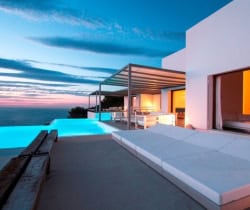 Villa-Matsya-Pool-by-night