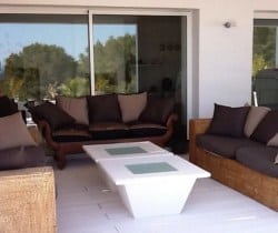 Villa Naoura: Outdoor chill out area