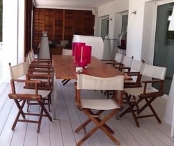 Villa Naoura: Al fresco dining area