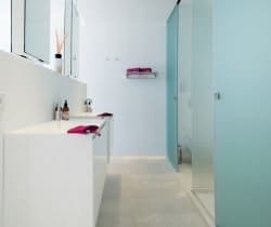 Villa Violeta-Bathroom