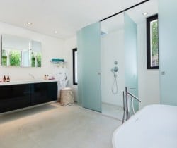 Villa Violeta-Bathroom