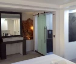 Villa Yorokobu: Bathroom