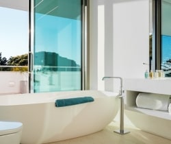 Villa-Canavial-Bathroom