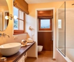 Chalet Morisa-Bathroom