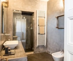 Villa Giardino-Bathroom