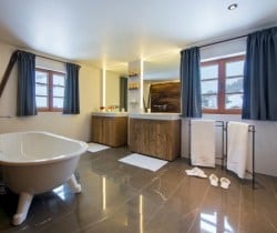 Chalet-Anjali-Bathroom