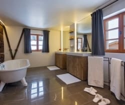 Chalet-Anjali-Bathroom