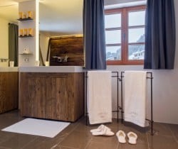 Chalet-Anjali-Bathroom