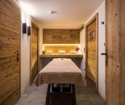Chalet-Anjali-Massage-room