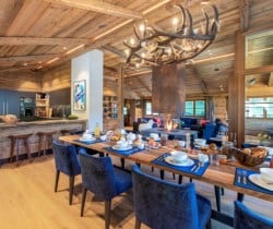 Chalet-Manu-Dining-room