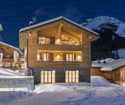 Chalet-Manu-Exterior-by-night