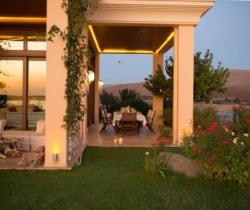 Villa Calliope-Al fresco dining area