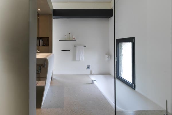 Villa-Aquila-Bathroom