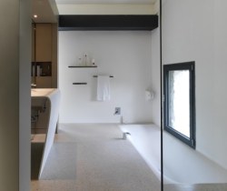 Villa-Aquila-Bathroom