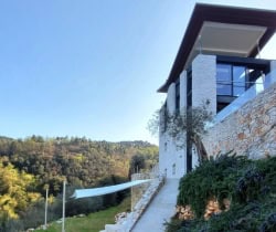 Villa-Aquila-Exterior-guest-house