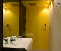 Villa-Aquila-Bathroom